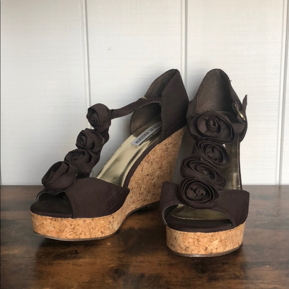 Steve Madden brown fabric flower and cork wedges